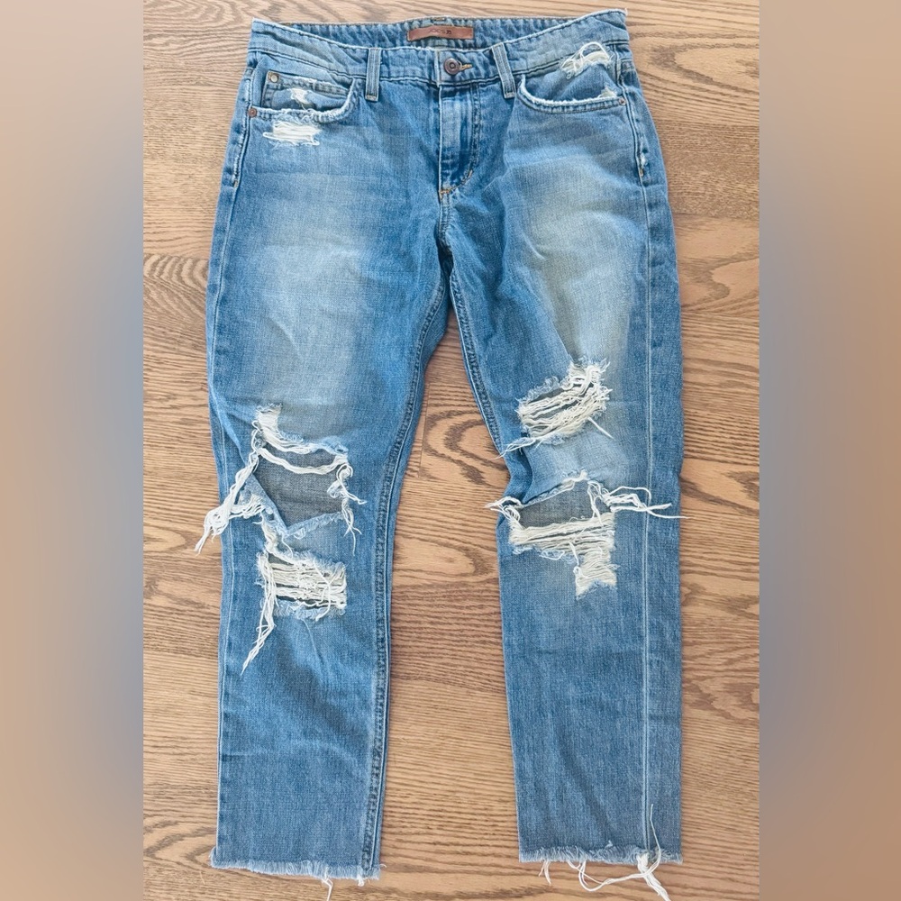 Joe’s Jeans distressed sz 28